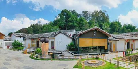 凤凰镇 推进“七个一”建设，打造茶旅融合美丽圩镇